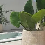 Апартаменты Sea Ya - Two Apartments House With Heated Pool - 150M From Beach